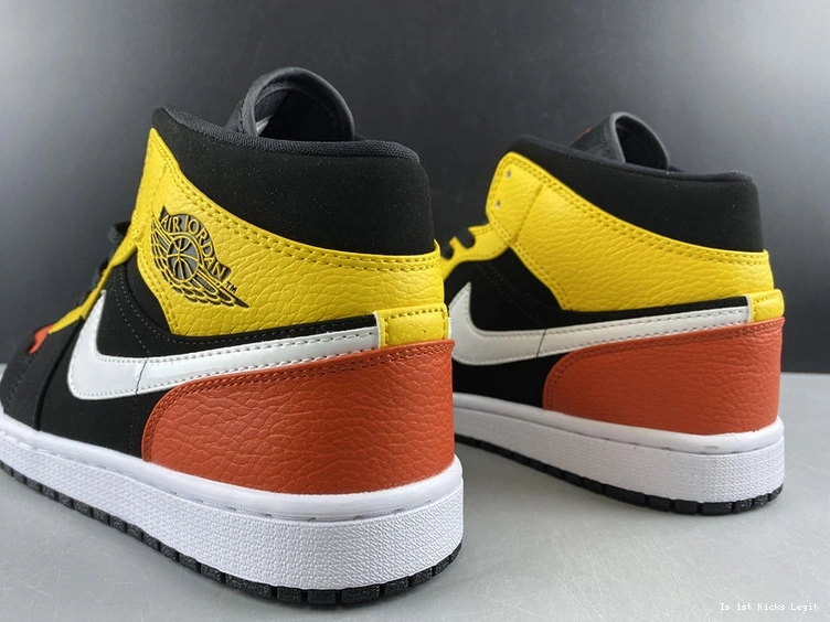Jordan - Black Amarillo Orange 852542-087 1 Mid 1109